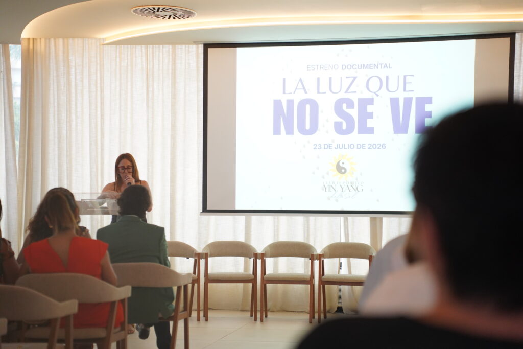 Veronica Garcia hosting a documentary premiere with government officials in Cartagena